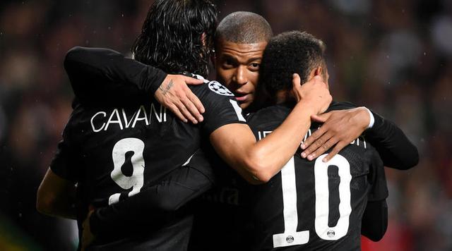 法媒：于帕想在新合同第一年加解约条款，对此巴黎和皇马愿意（法媒：于帕希望在新合同首年设置解约条款，巴黎与皇马均同意）