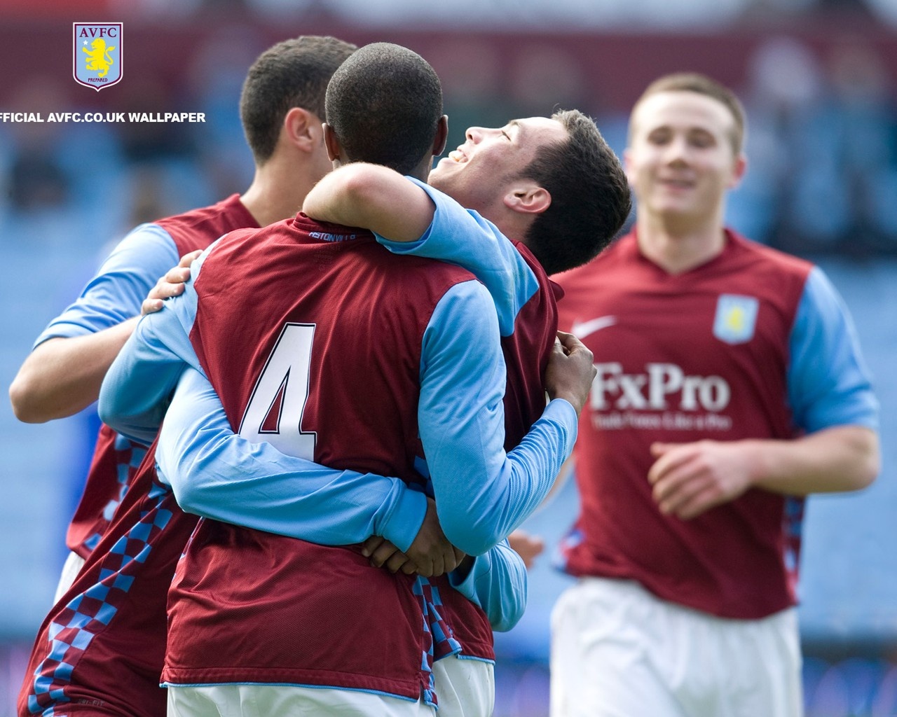 欧洲金靴最新排名：凯恩、哈兰德38分并列榜首，姆巴佩第二（欧洲金靴榜更新：哈兰德与凯恩同以38分领跑，姆巴佩位居次席）