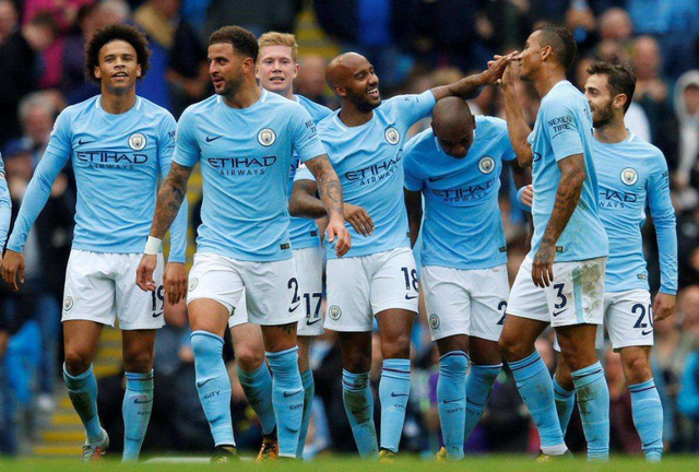 皇马近期面临高压，阿隆索执教遇阻，潜在替代者包括瓜迪奥拉、齐达内及阿韦罗亚，比赛关键影响其未来。