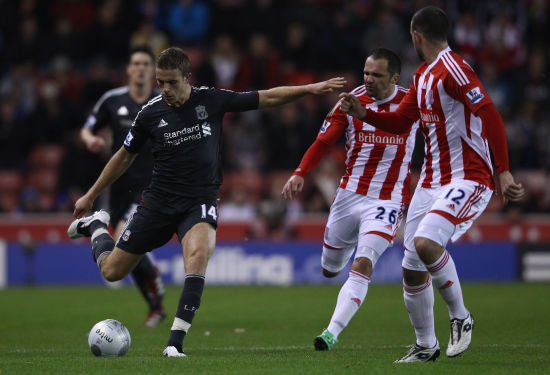 米兰老照片展示埃瓦尼风采（米兰旧影再现埃瓦尼风华）