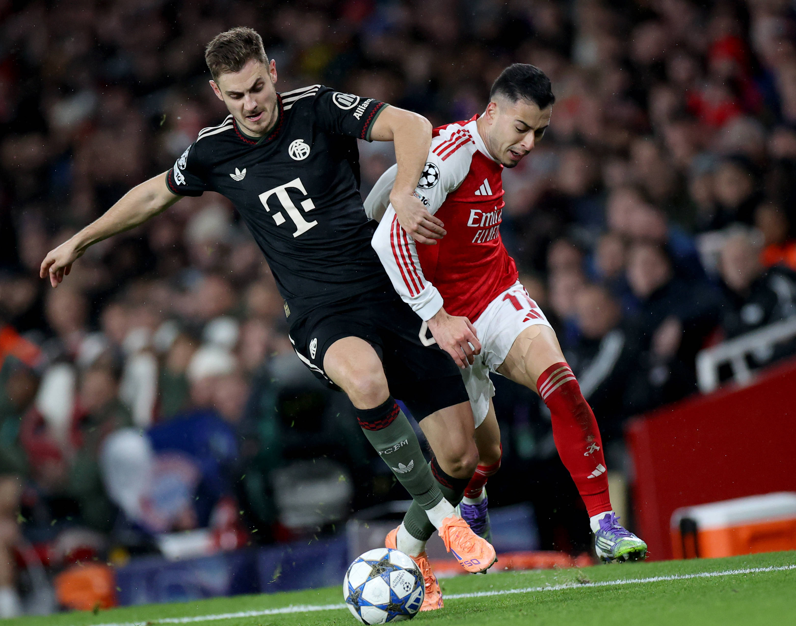 世欧预半场：埃斯波西托捅射建功，意大利暂1-0挪威（世欧预半场战报：埃斯波西托一脚捅射破门，意大利暂以1-0领先挪威）