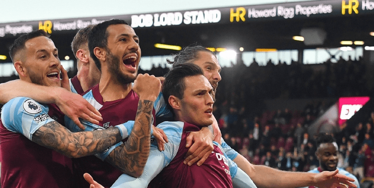 中超联赛总结：积分榜前三分析,（中超赛季回顾：积分榜前三队解析）