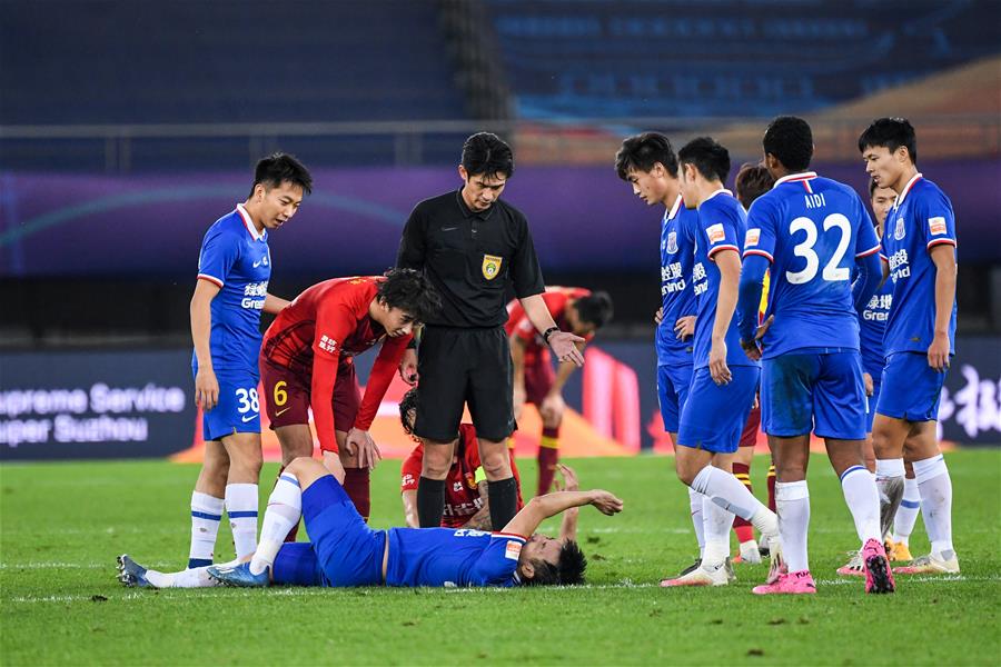 山东淘汰青岛！克里斯轰28分，高诗岩杀死比赛，谢智杰防守极佳！