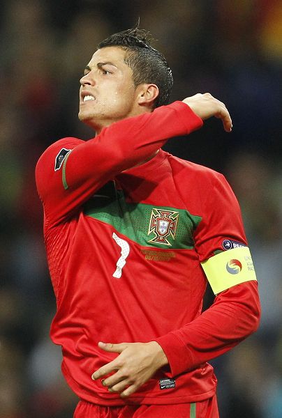 塞鸟、方昊、张玉宁连失良机，国安被河内公安绝杀小组出局（塞鸟、方昊、张玉宁屡失良机，国安遭河内公安读秒绝杀，小组出局）