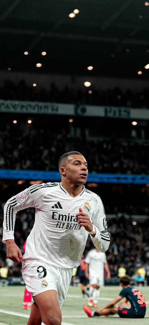 4号秀克尼佩尔三分9中6空砍26分，个人连续3场20+