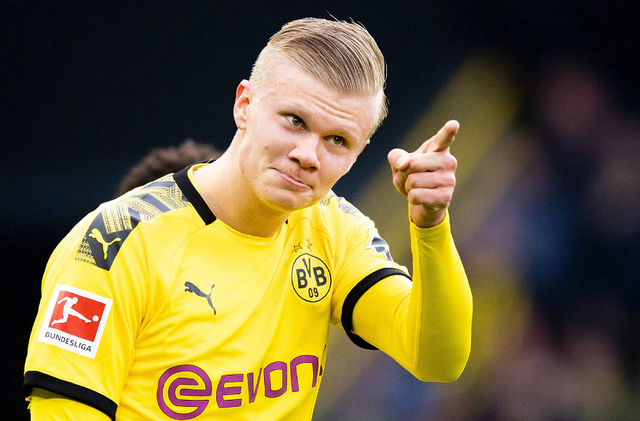 没射正，莱万是巴萨队史首位单赛季西甲两次罚点射偏的球员（莱万本季西甲两度点球射偏，成巴萨队史第一人）