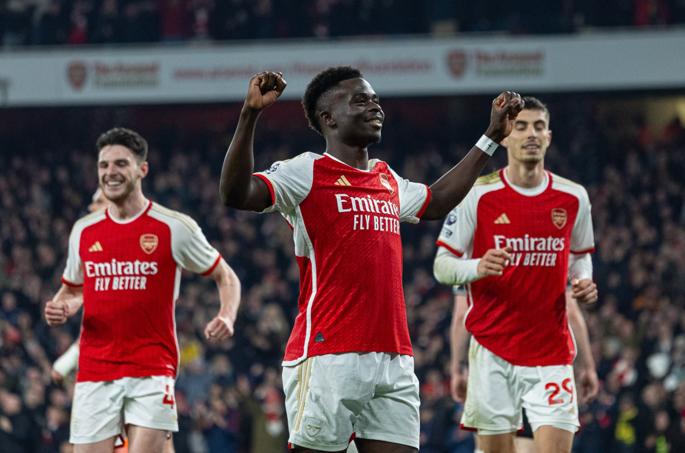 2953票，邦马蒂成为FIFPro2025年最佳阵容中得票最多外场球员（邦马蒂以2953票领跑FIFPro 2025最佳阵容外场球员投票）