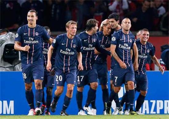 一日英超动向：曼联利物浦难兄难弟，阿森纳领跑态势不可阻挡（英超今日看点：曼联利物浦同陷困境，阿森纳领跑势头难挡）