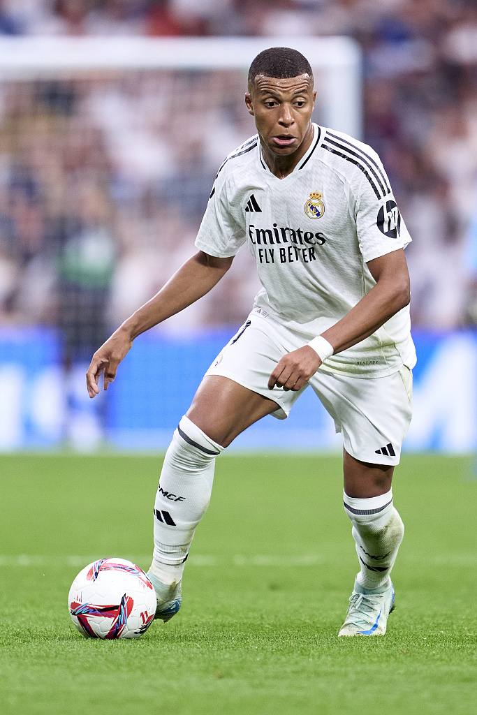 罗马诺：萨拉赫缺席欧冠为斯洛特和管理层共同决定（罗马诺：萨拉赫无缘欧冠，斯洛特与俱乐部高层共同拍板）