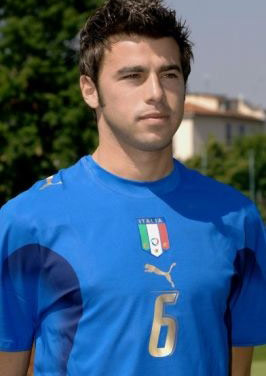 外媒：安哥拉足协邀请阿根廷国家队踢友谊赛的费用为1200万欧（据外媒报道，安哥拉足协邀阿根廷国家队踢友谊赛，费用高达1200万欧元）