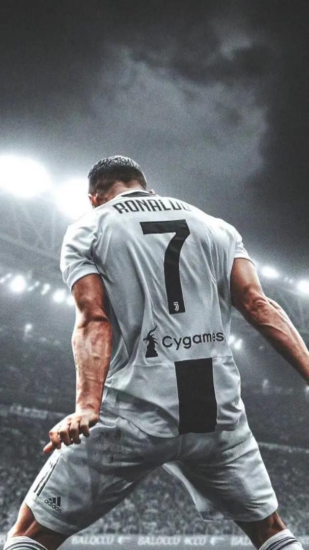 罗马诺：赖扬激活山东队旧将格德斯的续约选项，新合同至27年（罗马诺：赖扬已触发前山东队外援格德斯续约条款，合同延至2027年）