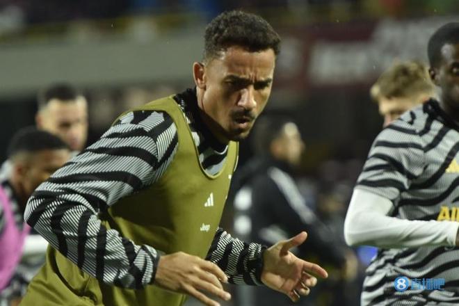 尹鸿博感谢国足官方祝福：能为国征战是我此生最大骄傲和荣耀